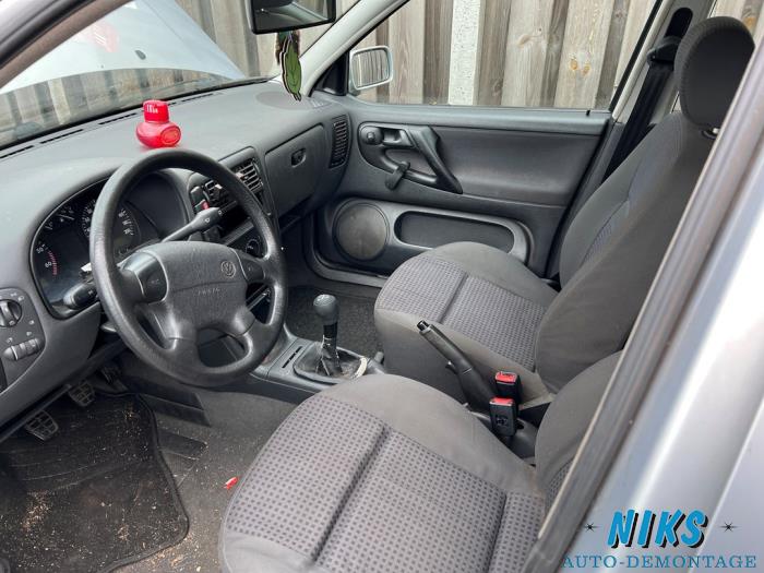 Volkswagen Polo III 1.4i 60 Schrottauto (1998, Grau)