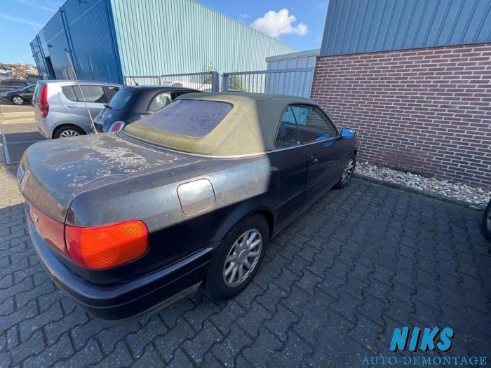 Audi Cabrio 2.3 E Voiture accidentée (1991, Bleu)