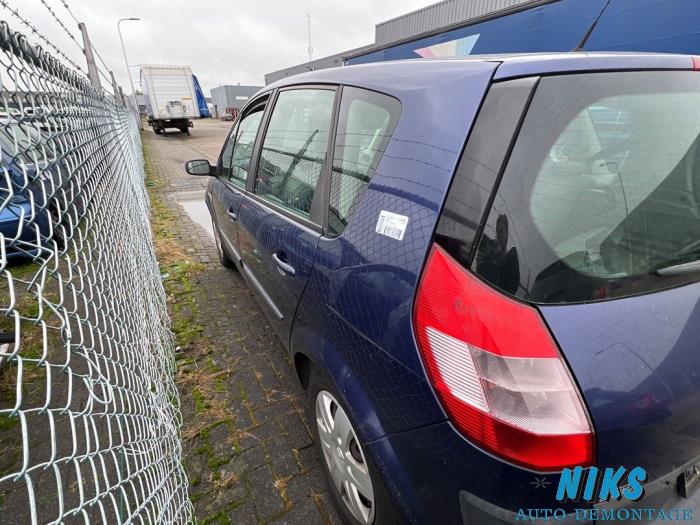 Renault Scénic II 2.0 16V Schrottauto (2005, Blau)