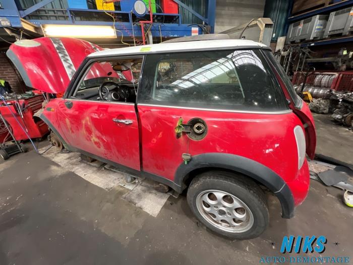 Mini Mini One/Cooper 1.6 16V Cooper Schrottauto (2005, Rot)