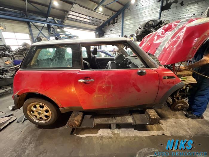 Mini Mini One/Cooper 1.6 16V Cooper Schrottauto (2005, Rot)
