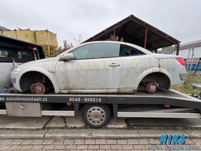 Renault Megane II CC 1.6 16V Schrottauto (2004, Grau)