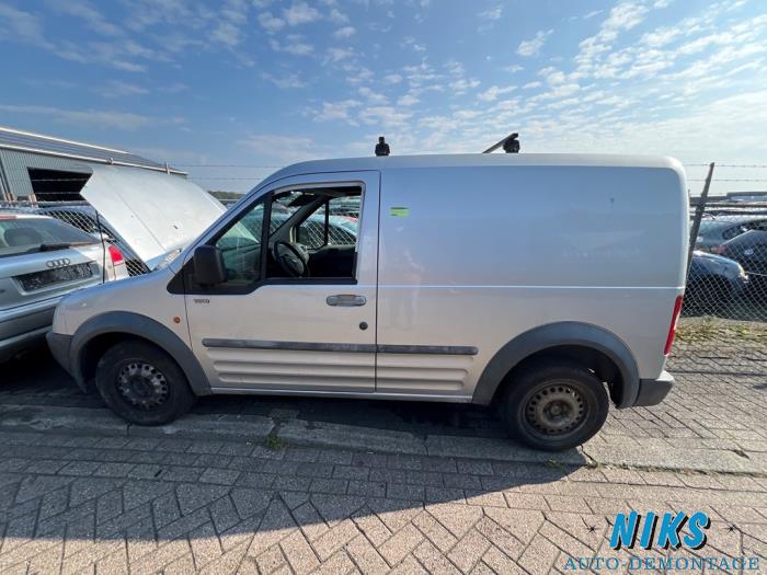 Ford Transit Connect 1.8 TDCi SWB Schrottauto (2004, Granit)