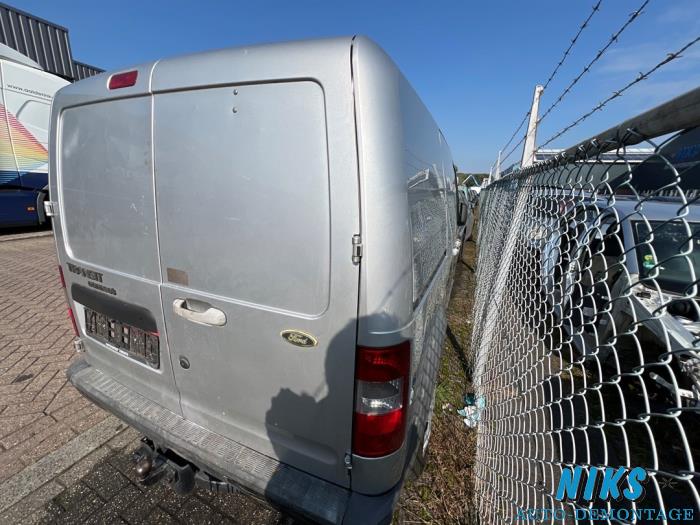 Ford Transit Connect 1.8 TDCi SWB Schrottauto (2004, Granit)
