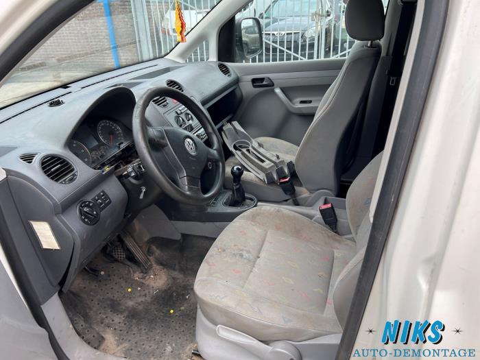 Volkswagen Caddy III 1.9 TDI Vehículo de desguace (2010, Granito)