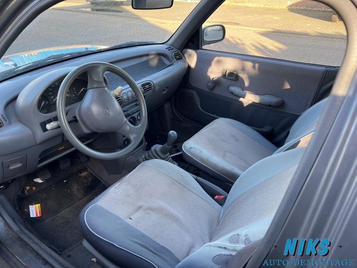 Nissan Micra 1.0 L,LX 16V Skrotfordon (1993, GRIJS)