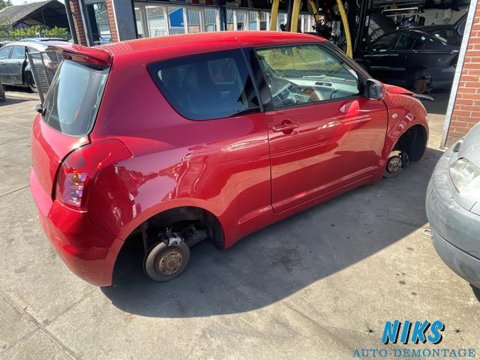 Suzuki Swift 1.6 Sport VVT 16V Samochód złomowany (2009, Czerwony)