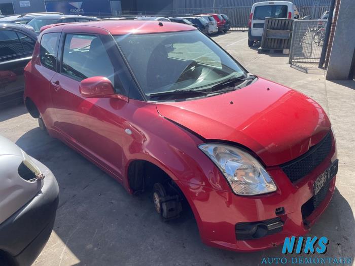 Suzuki Swift 1.6 Sport VVT 16V Samochód złomowany (2009, Czerwony)