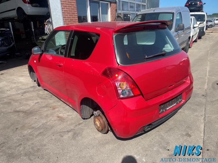 Suzuki Swift 1.6 Sport VVT 16V Samochód złomowany (2009, Czerwony)