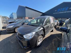 Dacia Dokker 1.6 SCE 16V Bi-Fuel Samochód uszkodzony (2019, Szary)