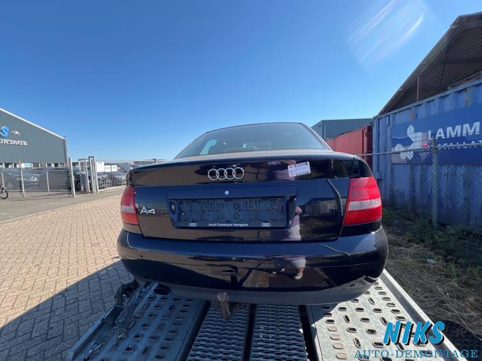 Audi A4 1.6  (Desguace)