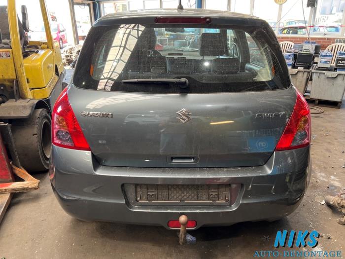 Suzuki Swift 1.3 VVT 16V Vehículo de desguace (2008, Gris)