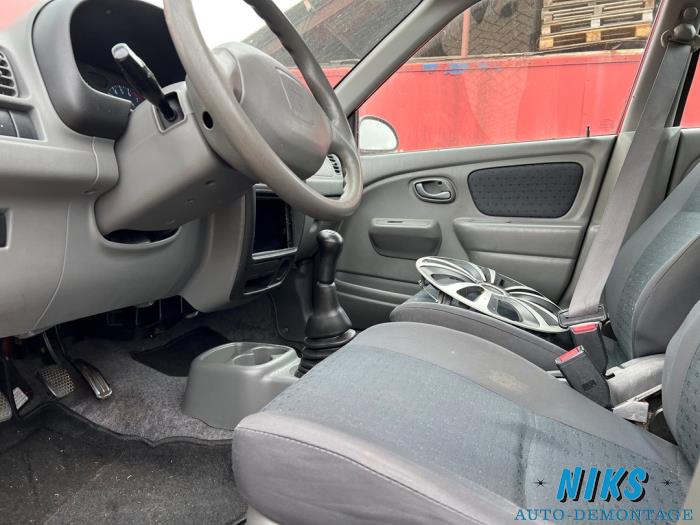 Suzuki Alto 1.1 16V Vehículo de desguace (2004, Rojo)