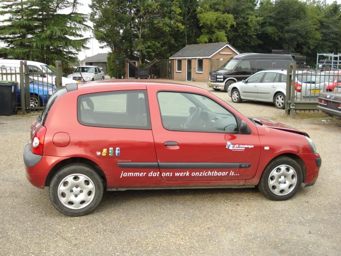 Renault Clio Ii Cb Sb 1 2 16v Salvage Year Of Construction 04 Colour Red Proxyparts Com