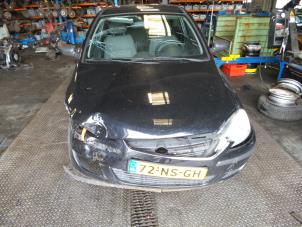 Opel Corsa C 1.2 16V Épave (2004, Noir)