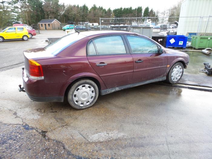 Opel Vectra C 1.8 16V Épave (2002, Rouge)