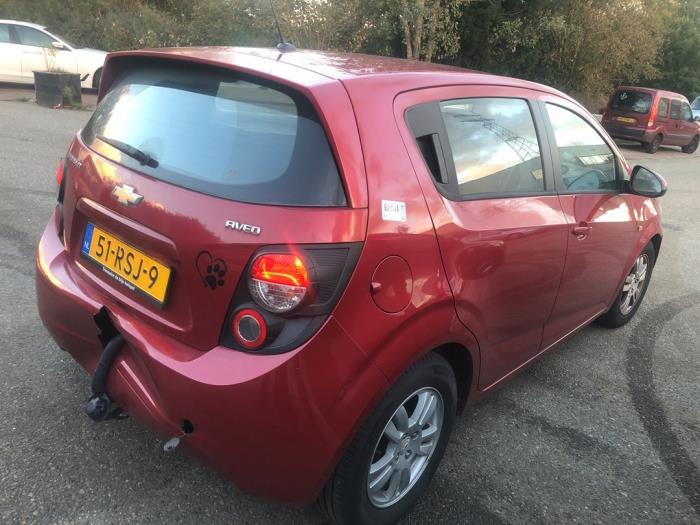 Chevrolet Aveo 1.2 16V Salvage vehicle (2011, Red)