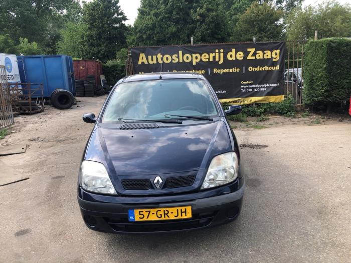 Renault Scénic I 1.6 16V Épave (2001, Bleu)