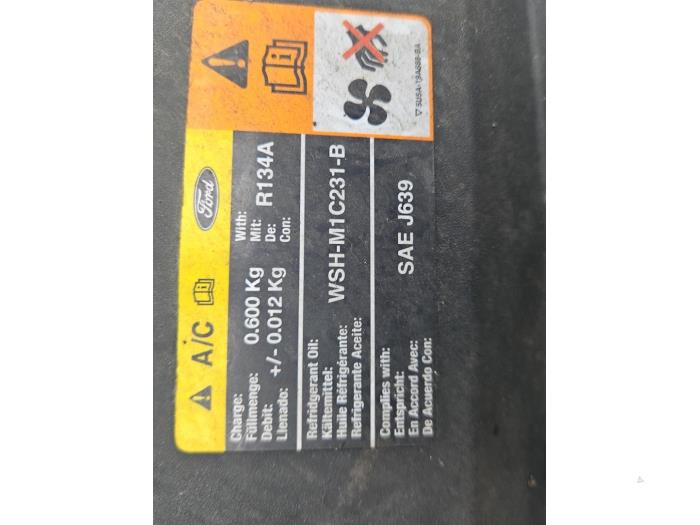 Ford Focus 2 Wagon 1.6 16V Skrotfordon (2006, BLAUW)