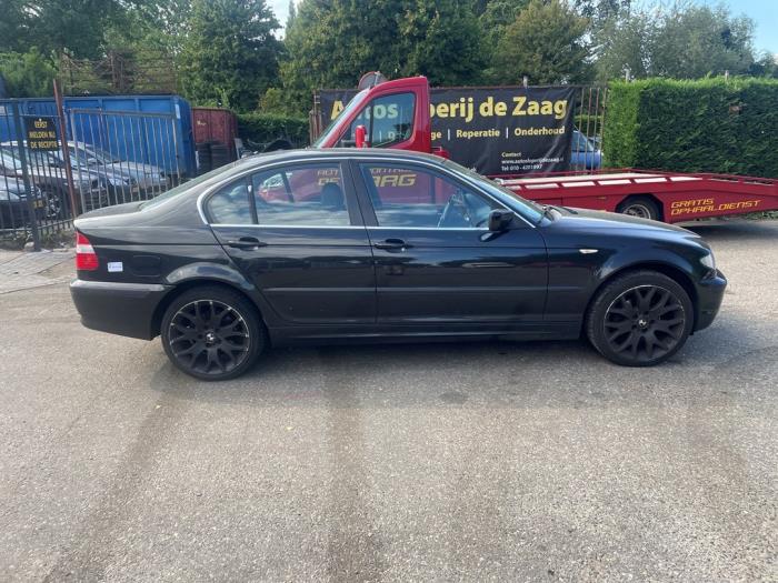 BMW 3 serie 316i 16V Skrotfordon (2004, ZWART)