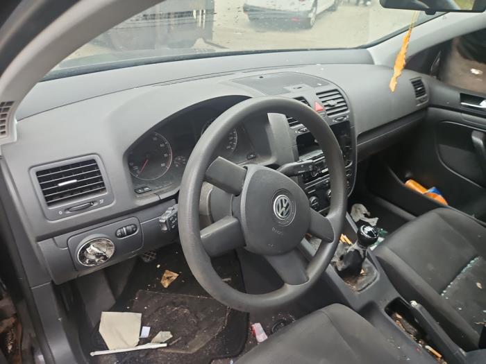 Volkswagen Golf V 1.6 FSI 16V Salvage vehicle (2004, Black)