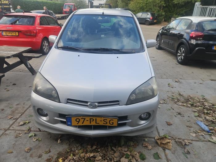 Daihatsu YRV 1.3 16V DVVT Vehículo de desguace (2004, Gris)