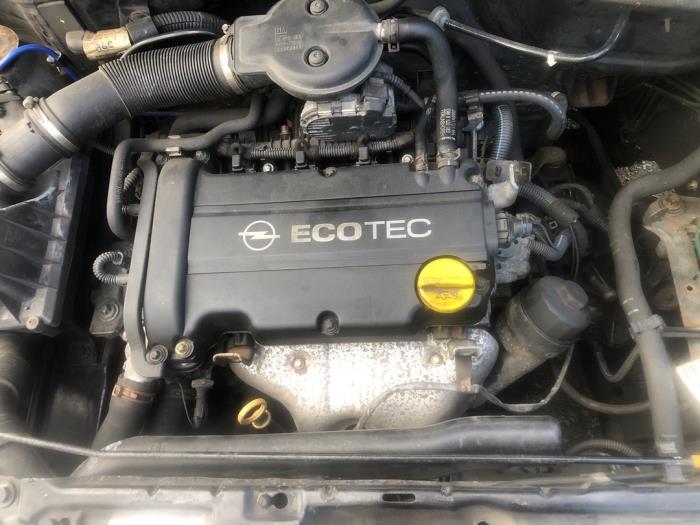 Opel Corsa C 1.2 16V Salvage vehicle (2003, Black)