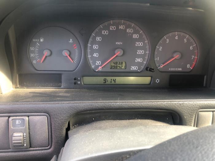 Volvo V70 2.5 10V Vehículo de desguace (1999, Verde)