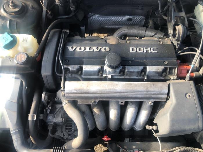 Volvo V70 2.5 10V Vehículo de desguace (1999, Verde)