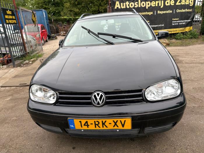 Volkswagen Golf IV Variant 1.6 FSI 16V Samochód złomowany (2005, Czarny)