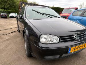 Volkswagen Golf IV Variant 1.6 FSI 16V Samochód złomowany (2005, Czarny)