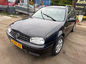 Volkswagen Golf IV Variant 1.6 FSI 16V Samochód złomowany (2005, Czarny)