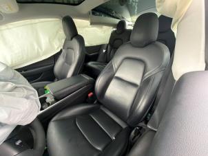 Tesla Model 3 Standard RWD Plus 60 kWh Samochód złomowany (2019, Niebieski)