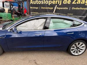 Tesla Model 3 Standard RWD Plus 60 kWh Samochód złomowany (2019, Niebieski)