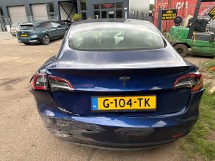 Tesla Model 3 Standard RWD Plus 60 kWh Samochód złomowany (2019, Niebieski)