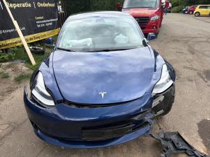 Tesla Model 3 Standard RWD Plus 60 kWh Samochód złomowany (2019, Niebieski)