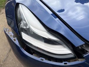 Tesla Model 3 Standard RWD Plus 60 kWh Samochód złomowany (2019, Niebieski)