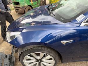 Tesla Model 3 Standard RWD Plus 60 kWh Samochód złomowany (2019, Niebieski)