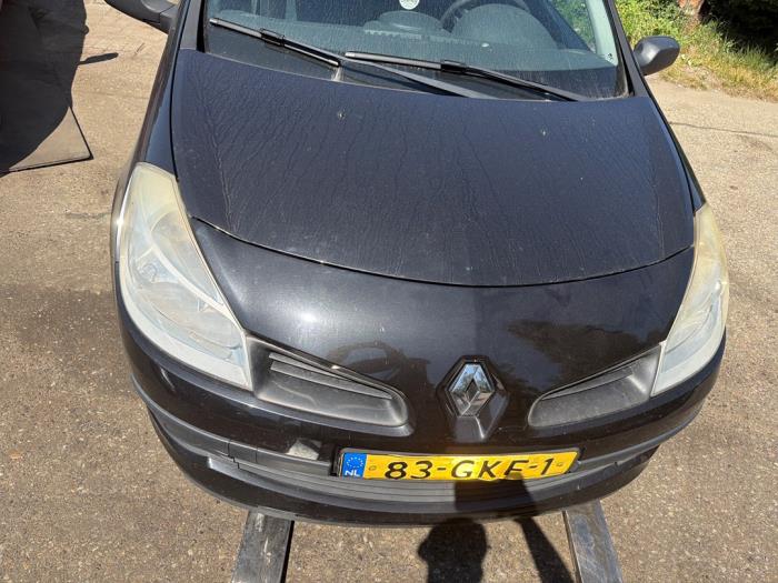 Renault Clio III 1.2 16V 75 Samochód złomowany (2008, Czarny)