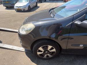 Renault Clio III 1.2 16V 75 Samochód złomowany (2008, Czarny)