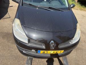 Renault Clio III 1.2 16V 75 Samochód złomowany (2008, Czarny)
