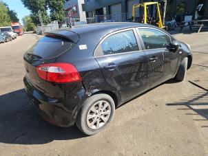 Kia Rio III 1.1 CRDi VGT 12V Samochód złomowany (2012, Czarny)