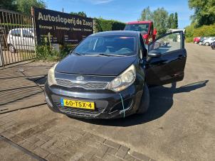 Kia Rio III 1.1 CRDi VGT 12V Samochód złomowany (2012, Czarny)