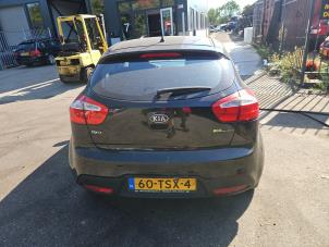 Kia Rio III 1.1 CRDi VGT 12V Samochód złomowany (2012, Czarny)