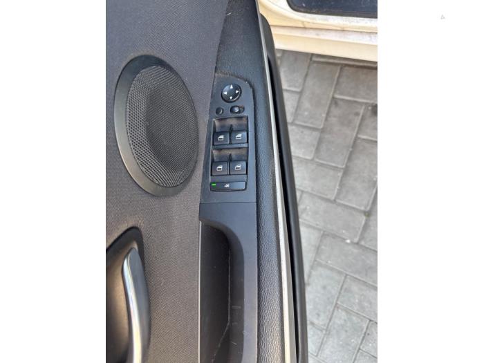 BMW 3 serie Touring 318i 16V Vehículo de desguace (2008, Blanco)