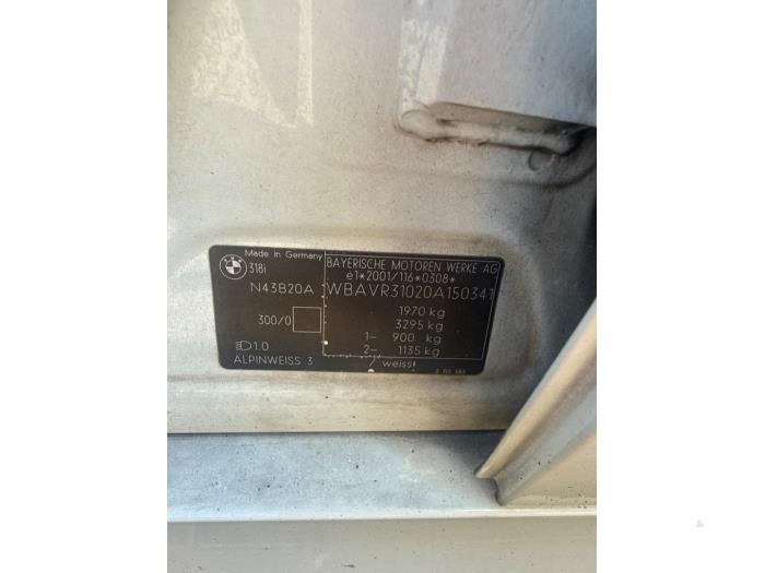 BMW 3 serie Touring 318i 16V Vehículo de desguace (2008, Blanco)