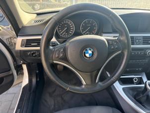 BMW 3 serie Touring 318i 16V Vehículo de desguace (2008, Blanco)