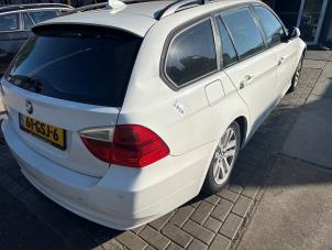 BMW 3 serie Touring 318i 16V Vehículo de desguace (2008, Blanco)