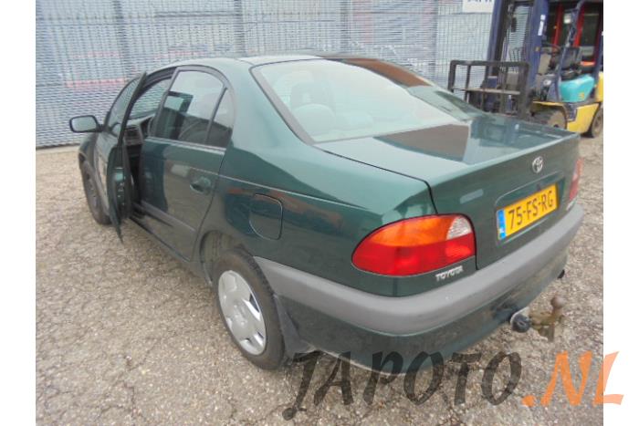 Toyota Avensis (T22) 1.6 16V (salvage, year of
