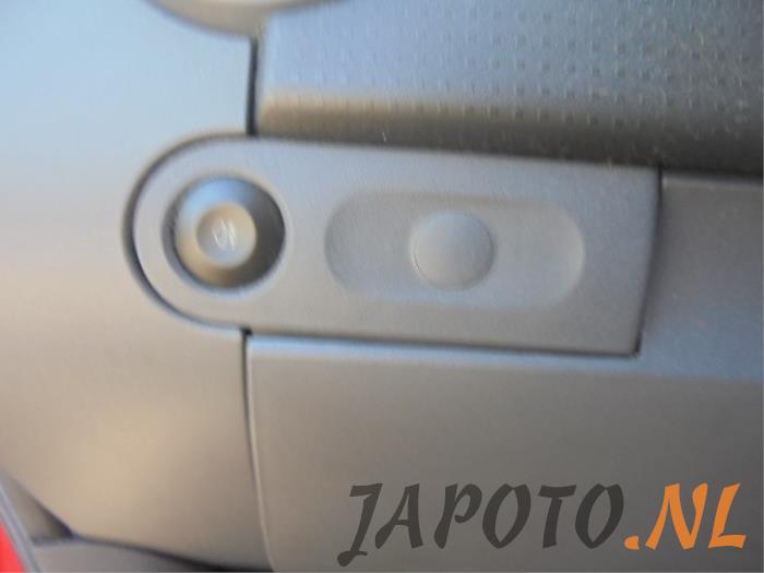 Mitsubishi Colt 1.1 12V Épave (2007, Rouge)